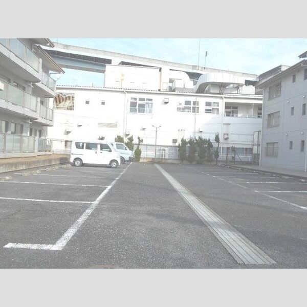 パークス　Ⅰ302号室 駐車場