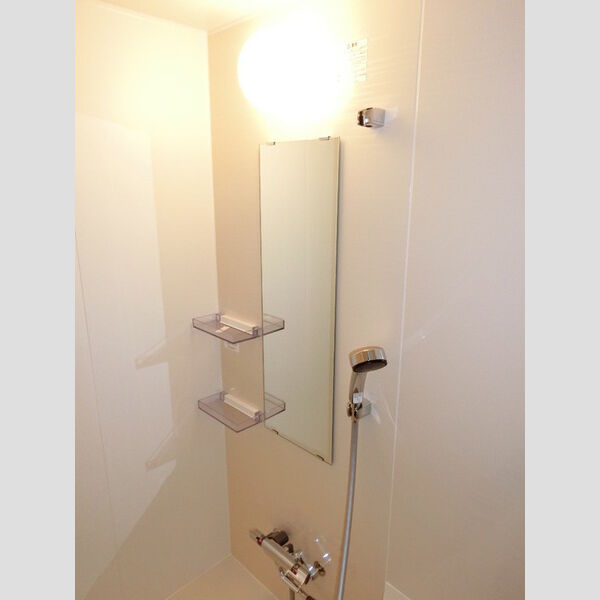 YamazakiSekiyuBLD901号室 浴室鏡です♪