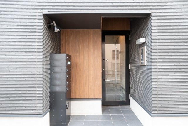 ルネコート五反野コンフィ2階 エントランス