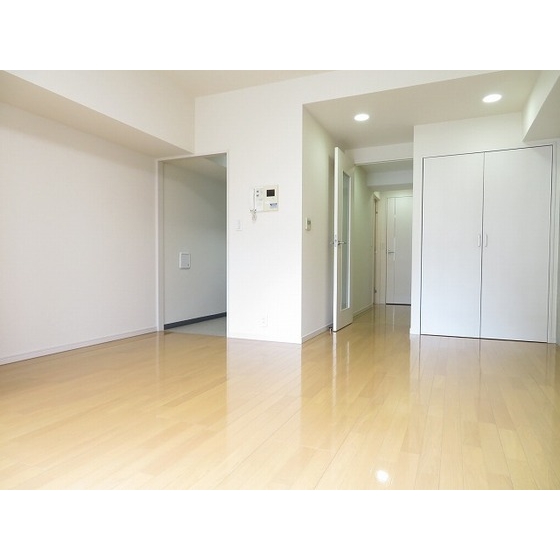 ユニロイヤル九段南0401号室 洋室