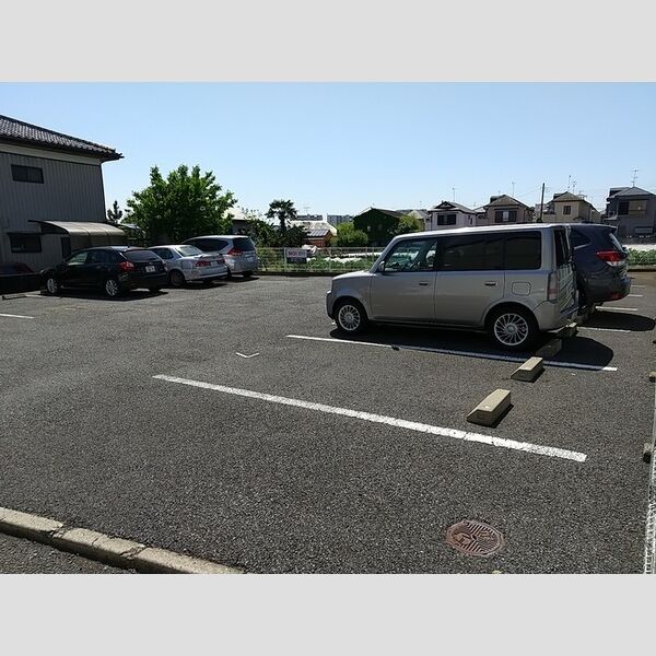 アークヒルズI 駐車場