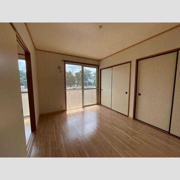 パールハイツ203号室 南西側洋室