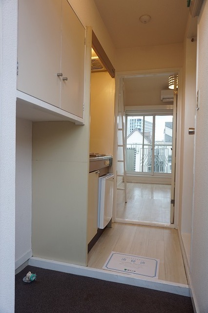 ローズアパート(R-006) 玄関