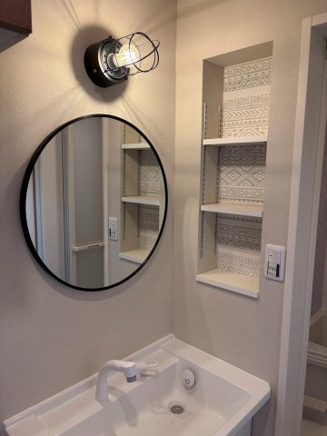 サーファーズハウス　八王子 幅７５０センチの洗面スペースです。