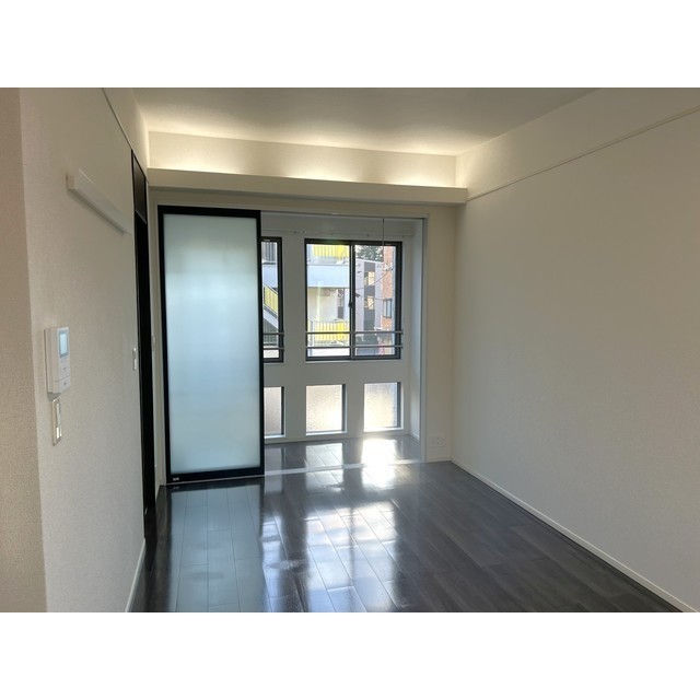 リーヴァ・ノイ リビング