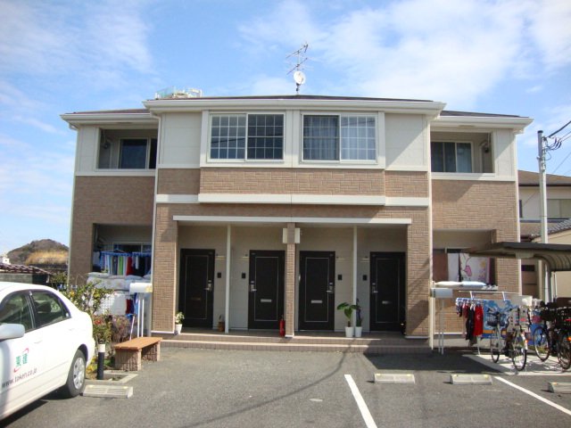 サニーヒル上町屋 外観写真（昼）