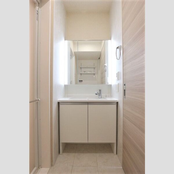 ソラーナ　フェリス 洗髪洗面化粧台