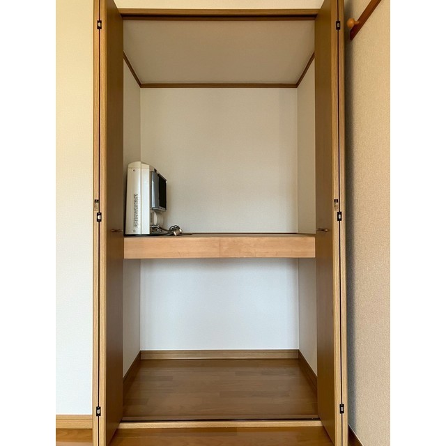 グランドゥール210号室 洋室収納