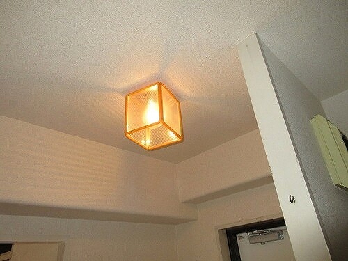 ニックハイム鶴見中央ビル7階 照明　※2026年03月撮影