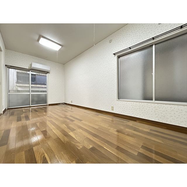 コーポ泉105号室 洋室約8.5帖