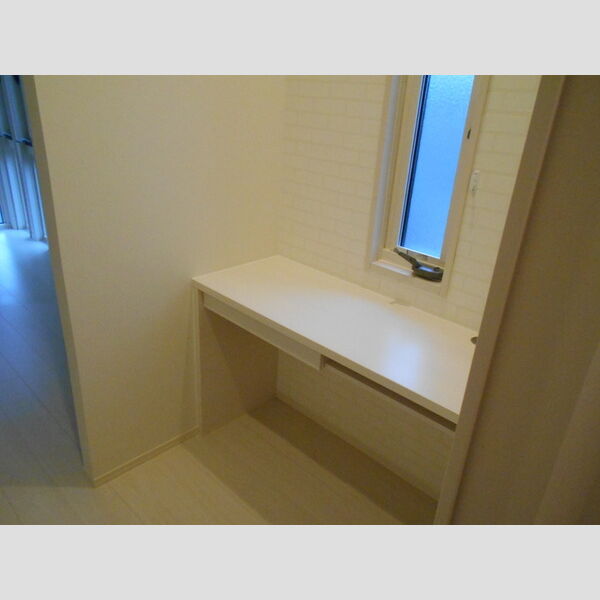 シャインアイリス　Ⅲ202号室 書斎