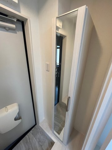 グランデハーモニー足立 玄関