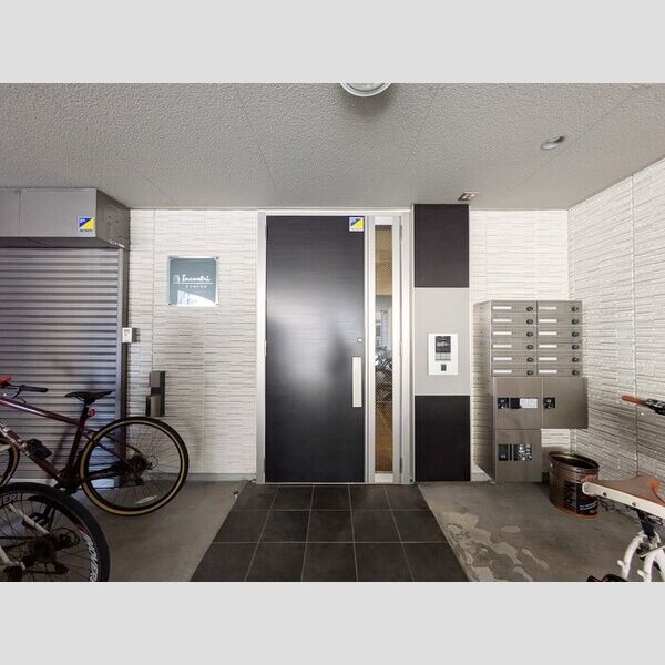 インコントリ エントランス