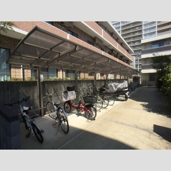 アローフィールド　B 駐輪場