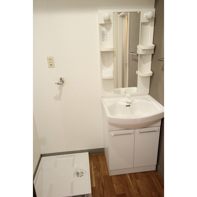 リアライズ伊勢原0506号室 内観