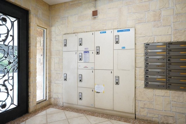 フェニックス西早稲田3階 宅配BOX