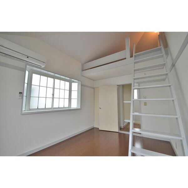 コスモ六実東203号室 リビング