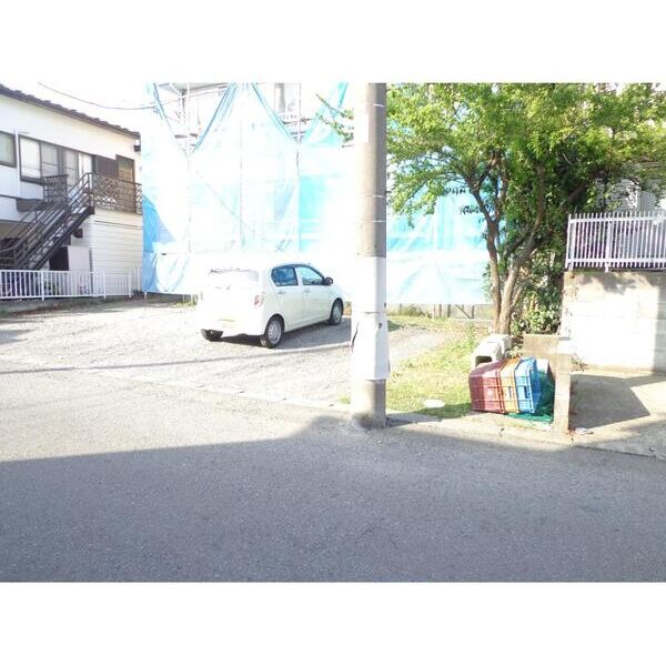 エステートピア忠生 駐車場