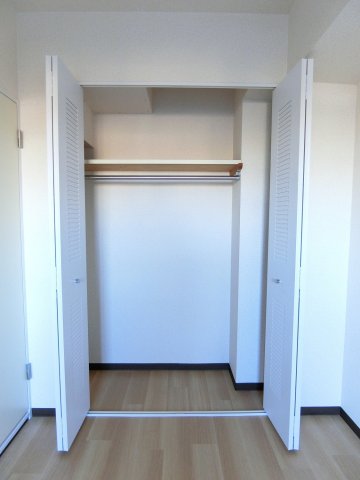 ビューテラスパティオ0502号室 収納