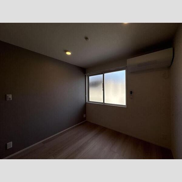 セレスティア南花畑Ⅲ205号室 洋室