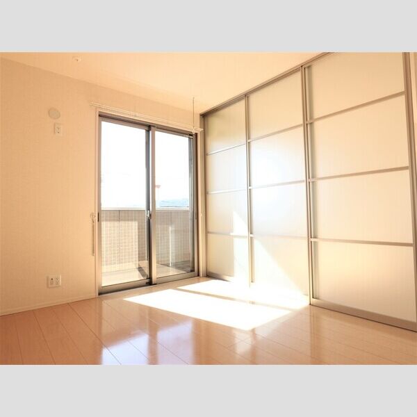 ブレンド下九沢201号室 洋室①