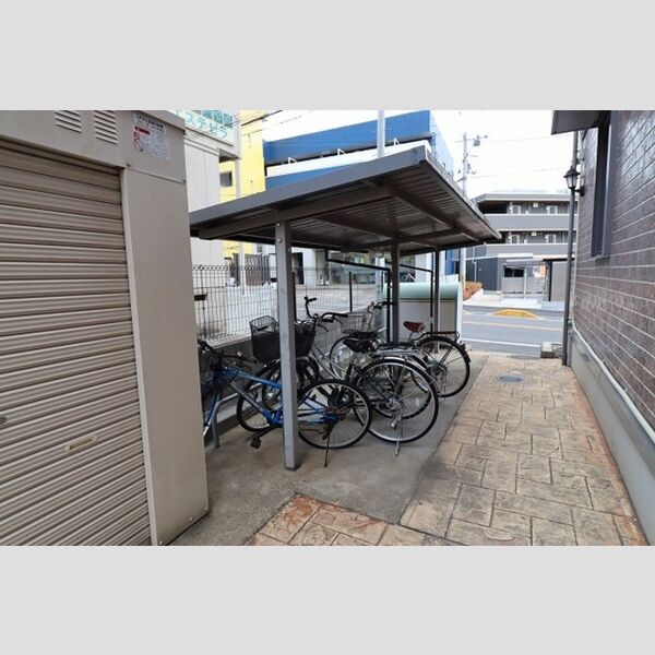 アビテ弁天205号室 駐輪場