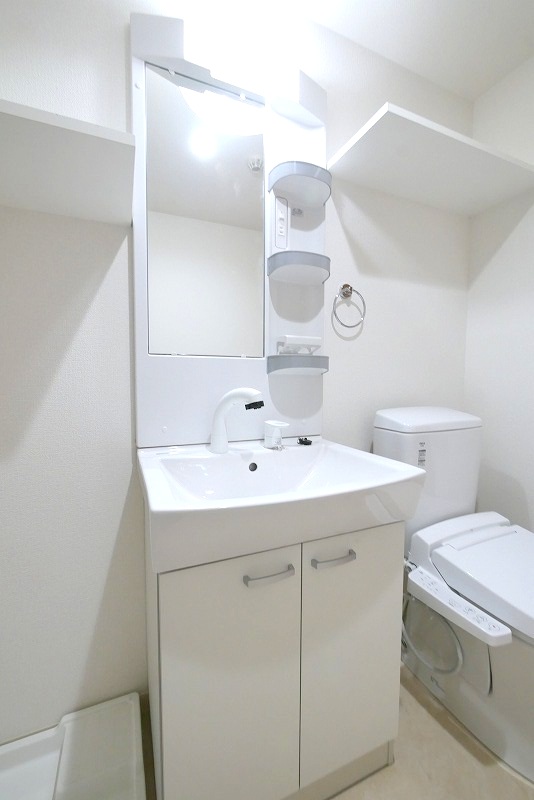 ペアパレス六町1号館5階 同建物別部屋の参考画像