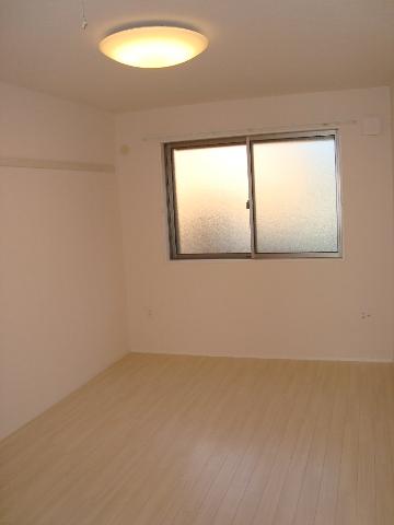 フォレストアーク大森Ⅱ101号室 洋室