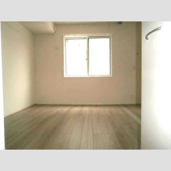 メゾン・ド・アヴニール 洋室6.17帖