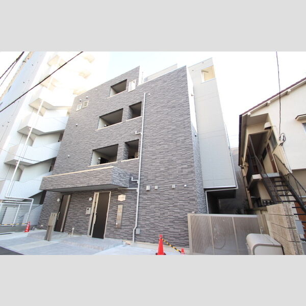 skye sanraku302号室 外観