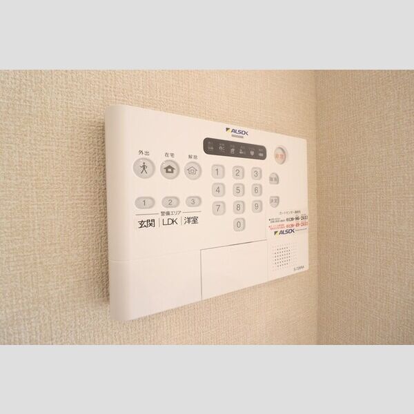 ピースウッド　Ⅰ106号室 ALSOK