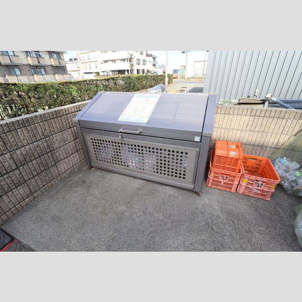 プリムローズ ゴミ捨て場