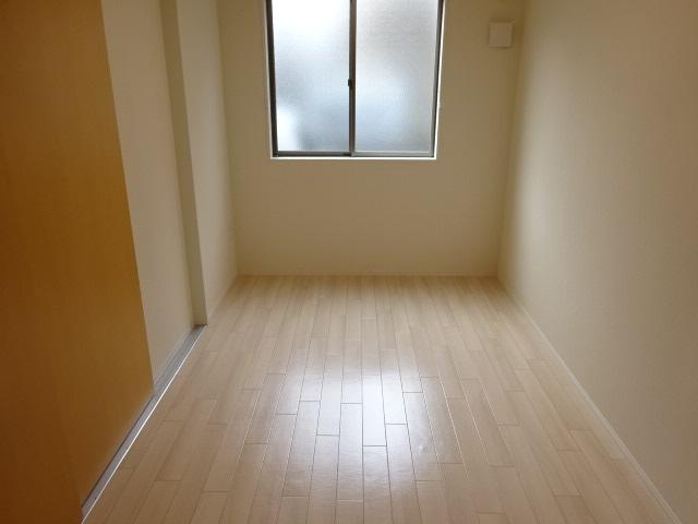 アイリスガーデンⅢ 洋室