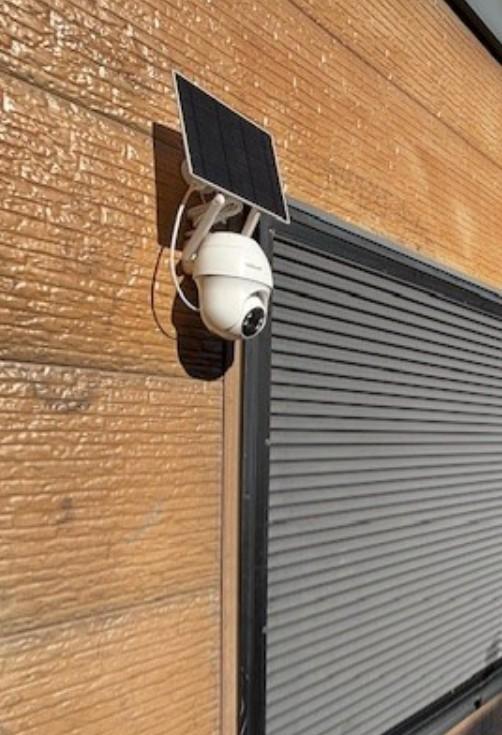 西生田5丁目戸建 駐車場に防犯カメラ設置済み