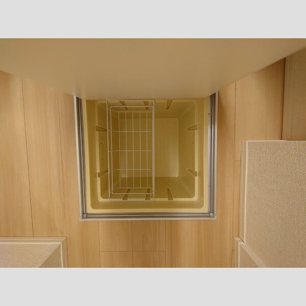 パレス国立 床下収納