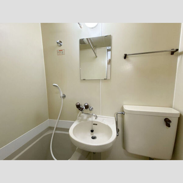 どみいるみずの 102号室　浴室