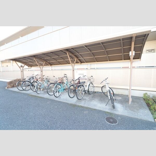 フェリーチェ 駐輪場