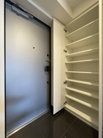 アゼスト堀切菖蒲園Ⅱ709号室 玄関