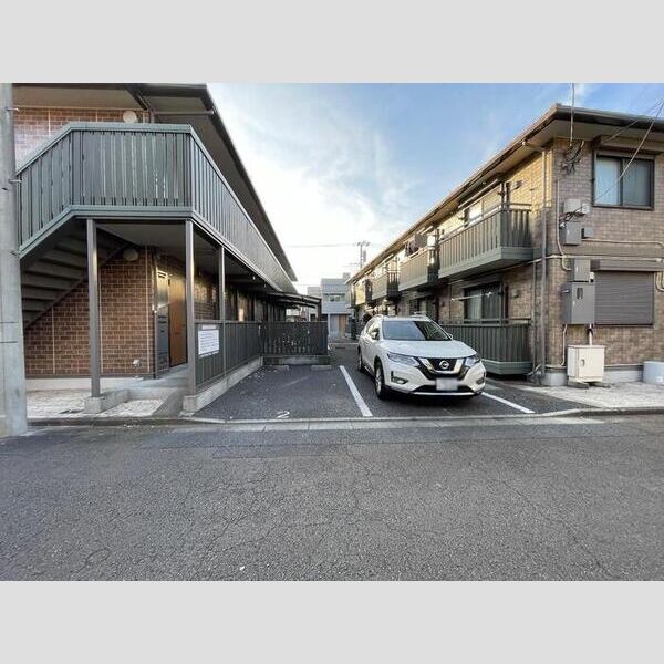 モナリエ春日　Ⅰ・ⅡⅡ202号室 駐車場