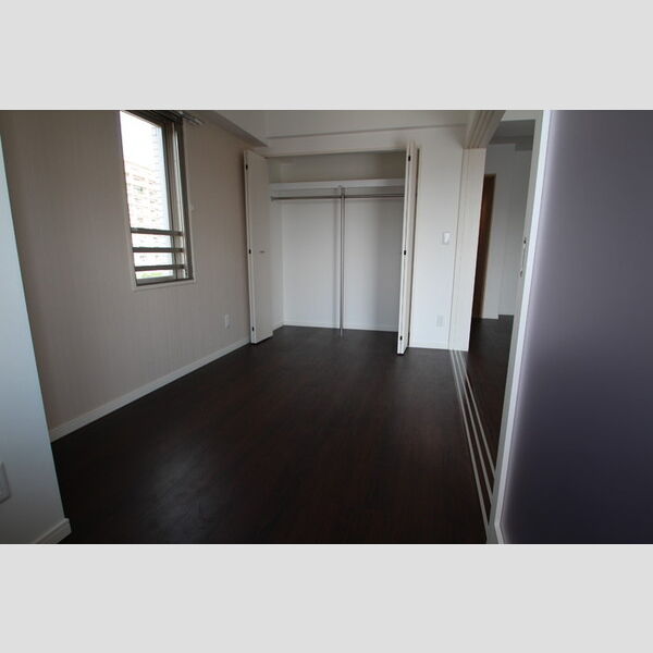 ソラシエスタ601号室 洋室には収納スペースがあります!