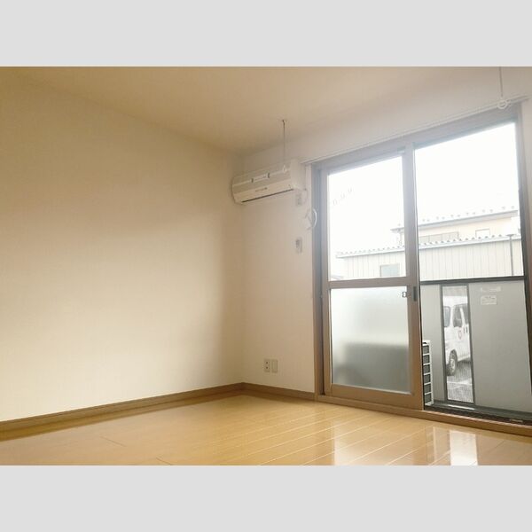 セント・ウィスタリア 洋室