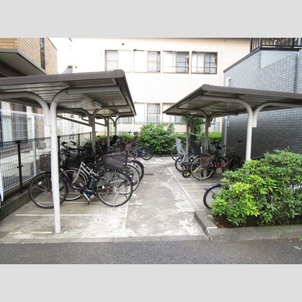 ルネスグリシーヌ 駐輪場