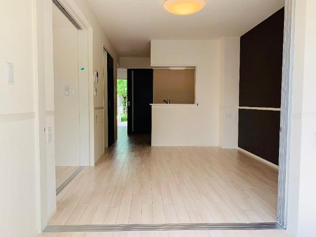 サンフィット・ミワ リビング