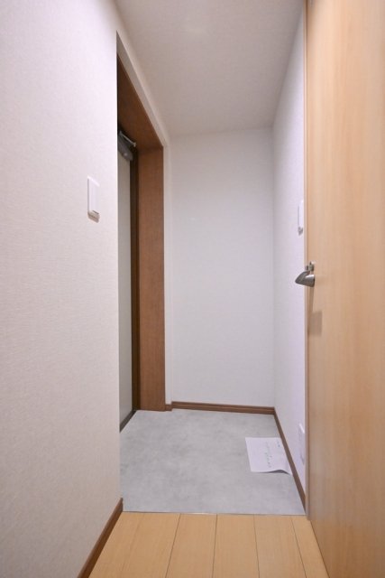 ＣＥＮＴＲＡＬ　ＧＡＲＤＥＮ　ＲＥＳＩＤＥＮＣＥ　ＴＯＫＹＯ1階 玄関
