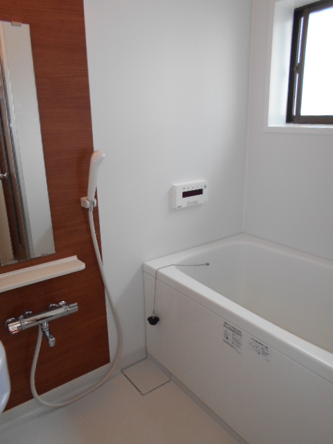 ハイム滝 ☆追焚できます☆小窓付きで換気もできます☆