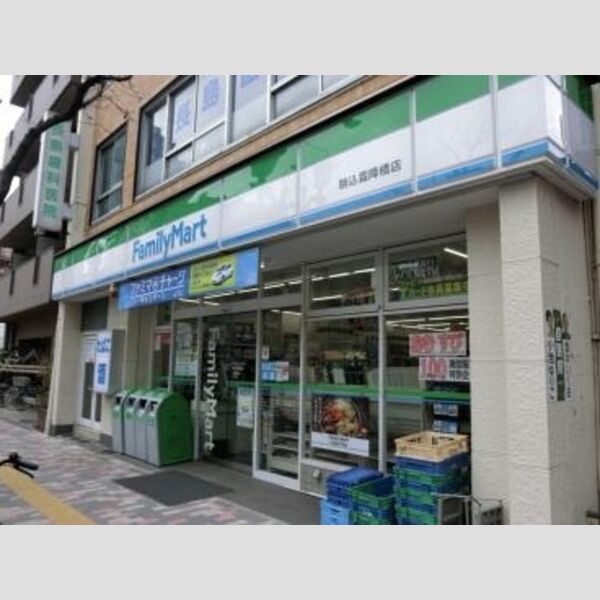 D-room西ヶ原102号室 ファミリーマート駒込霜降橋店(447m)