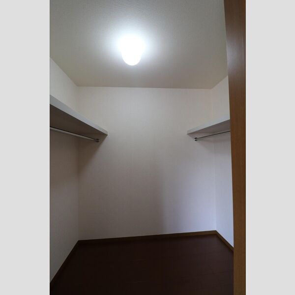 フレシール　B102号室 ウォークインクローゼット