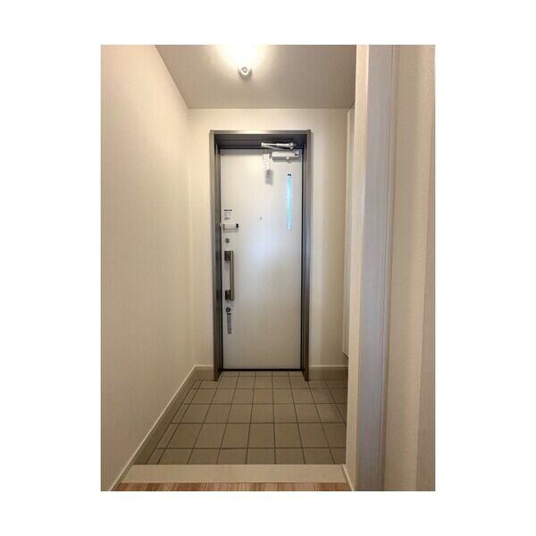 Sphyt’s203号室 玄関