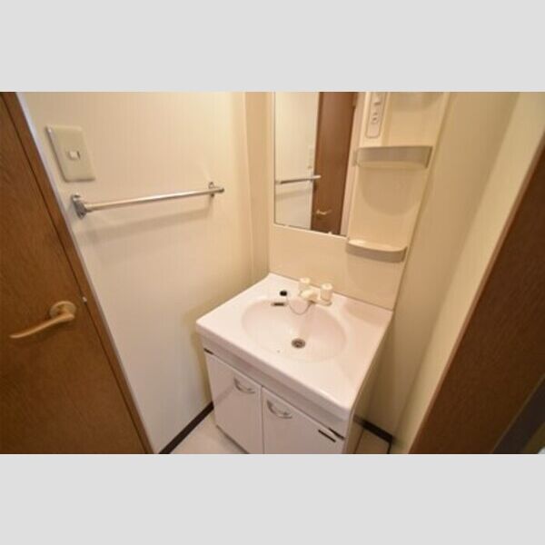 リビングタウン厚木 洗面台