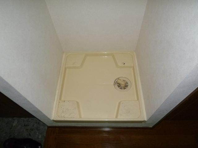 コンフォール・シティ102号室 洗濯機置場（イメージ）